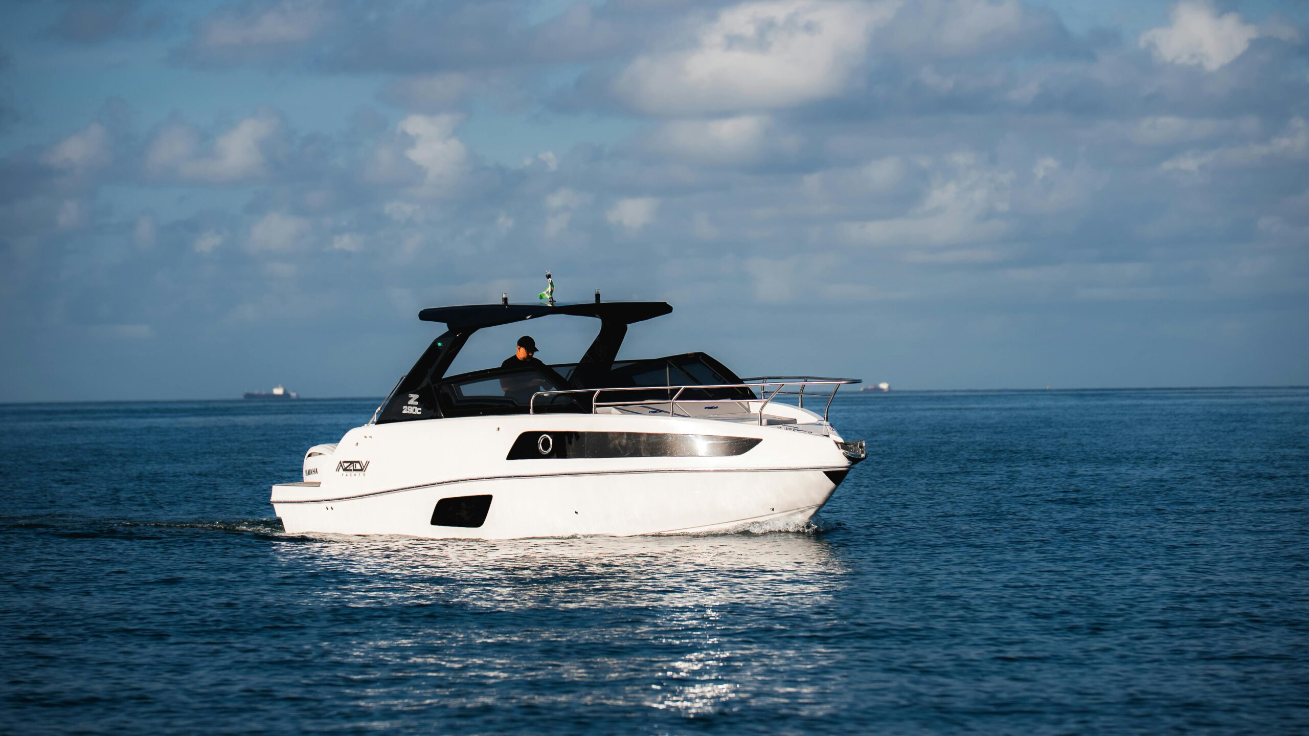 Z290C navegando em mar aberto